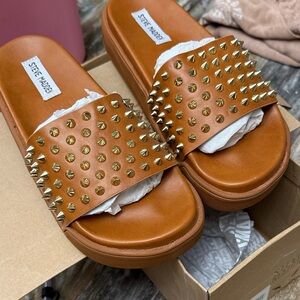 Steve Madden Women's Tan Studded Slide Sandals